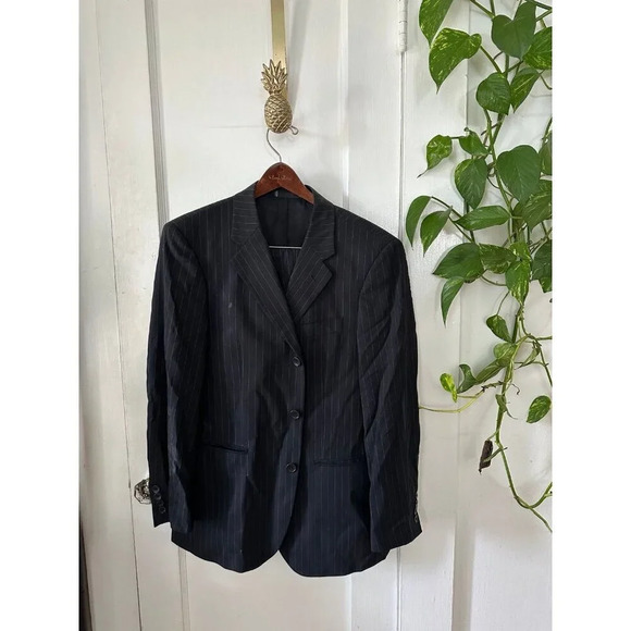 Emanuel Ungaro men’s size 38s/32w Suit - Picture 1 of 9